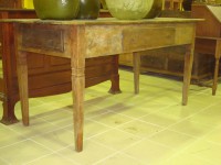 Mesa em Canela